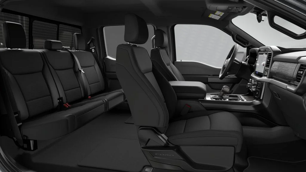 New 2026 Carbonized Gray Metallic Ford XLT image 6