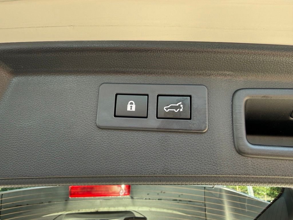 Used 2025 White Subaru Wilderness image 30
