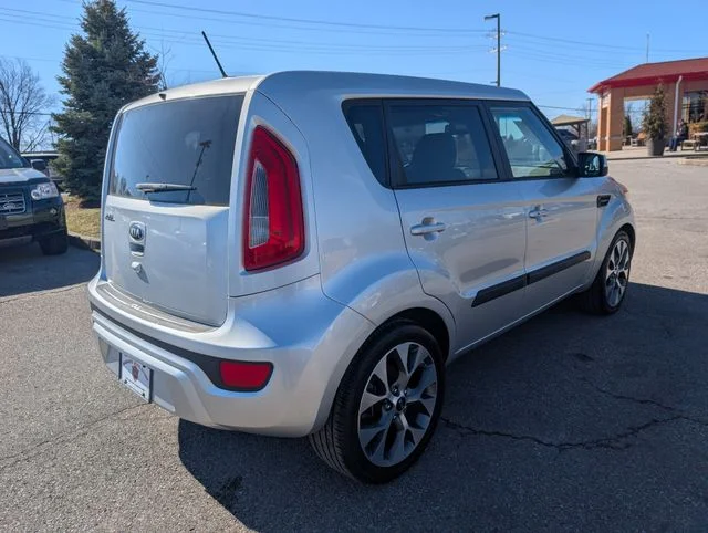 Used 2013 Silver Kia Exclaim image 6