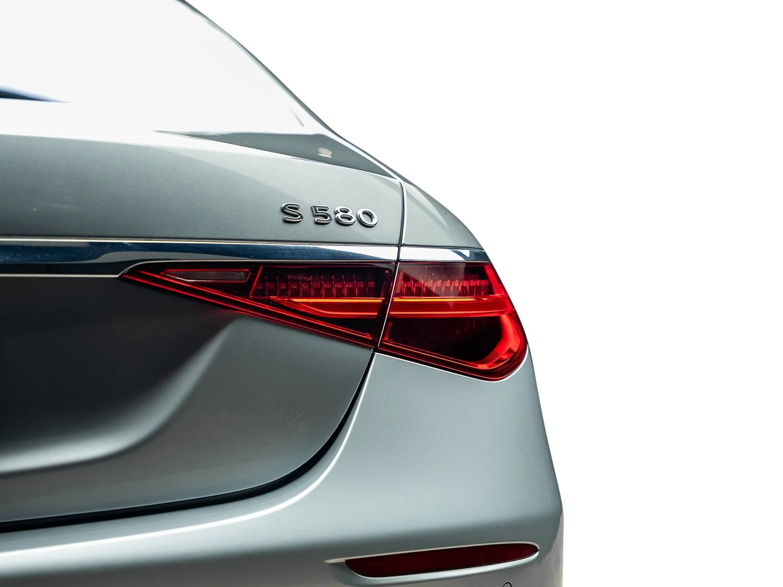 Used 2024 Silver Mercedes-Benz Maybach S 580 image 19