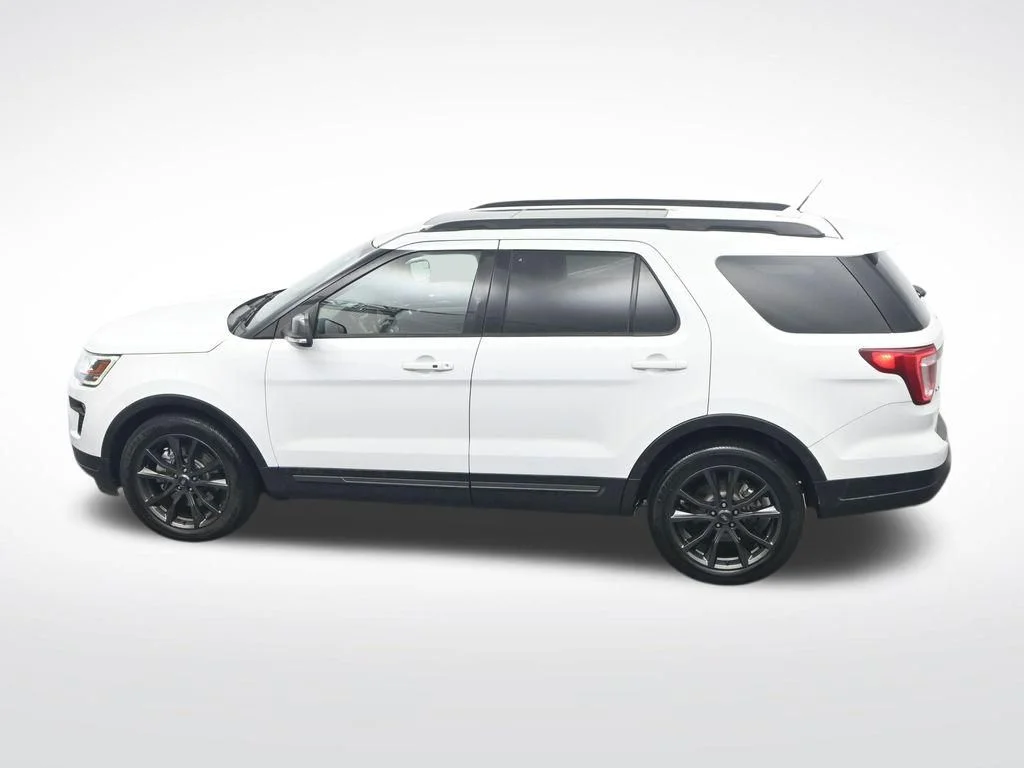 Used 2018 White Ford XLT image 31