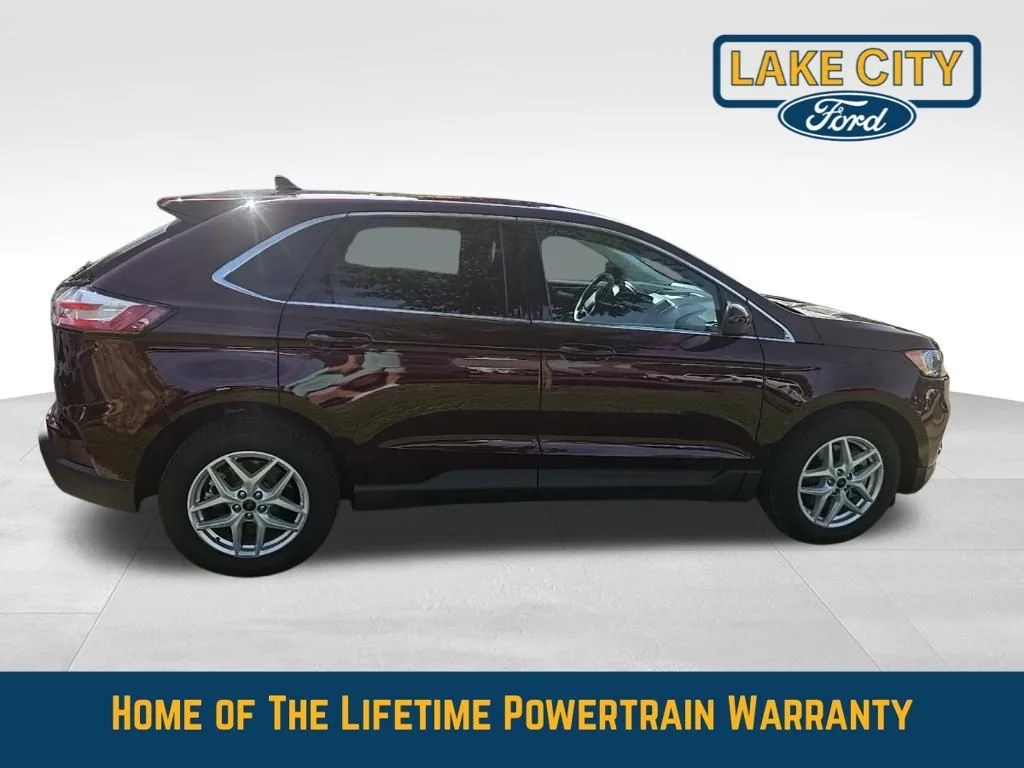 Used 2022 Burgundy Velvet Metallic Tinted Clearcoat Ford SEL image 7
