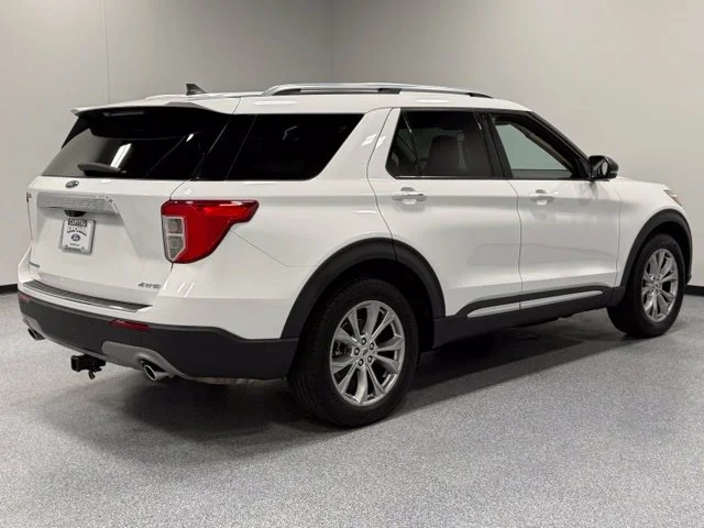 Used 2021 White Ford Limited image 12