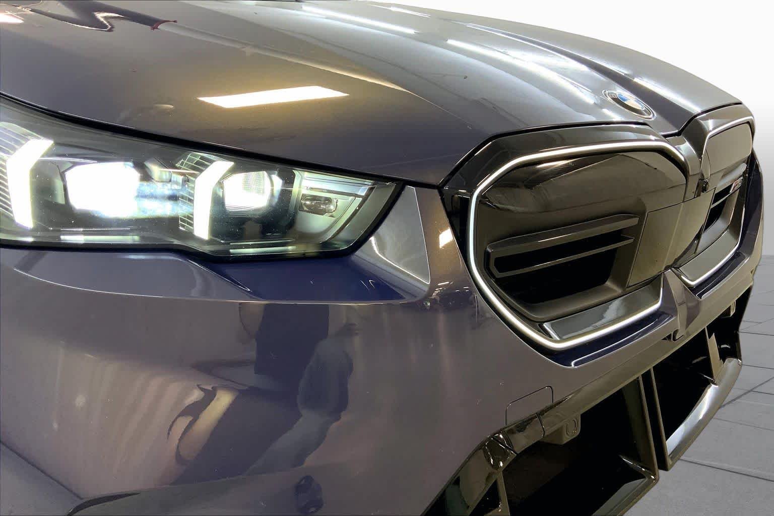 Used 2025 SEPIA METALLIC BMW  image 32