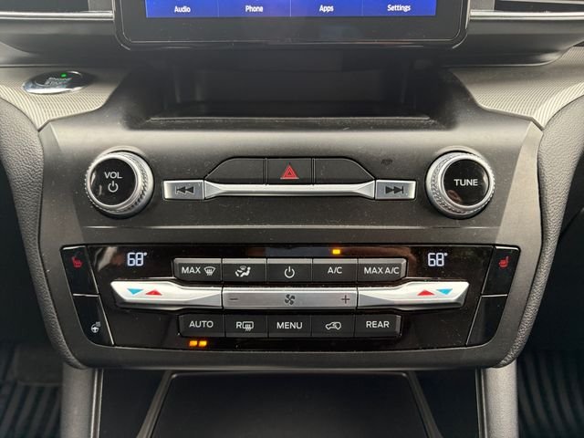 Used 2020 Brown Ford XLT image 17