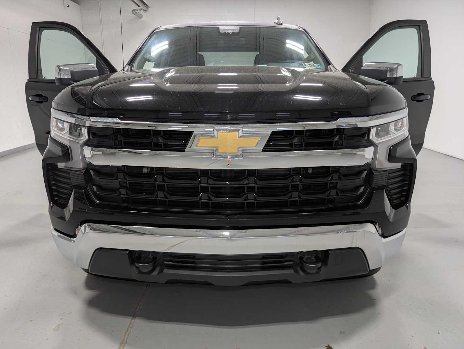 Used 2022 Black Chevrolet LT image 15
