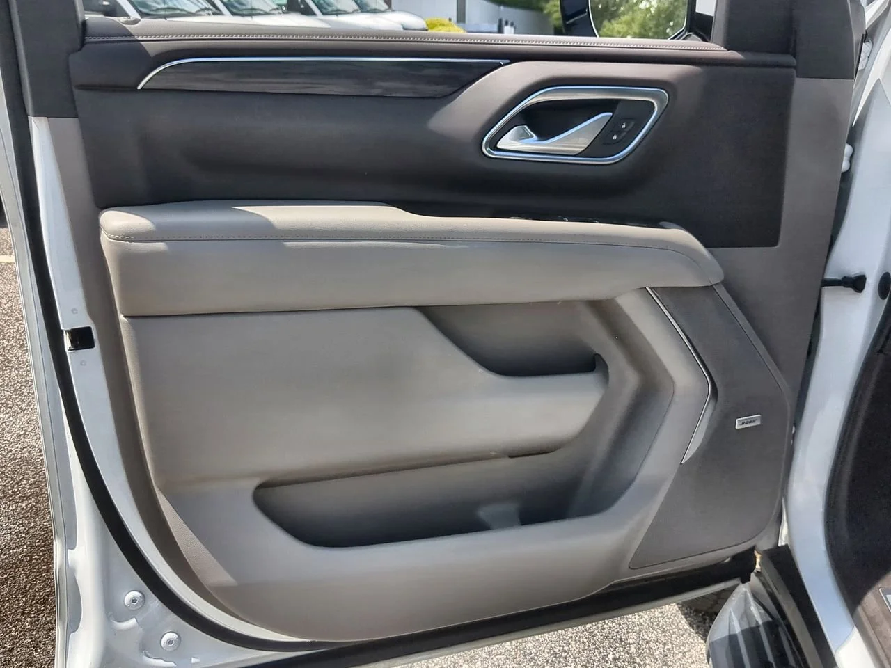 Used 2022 Summit White Chevrolet LT image 23