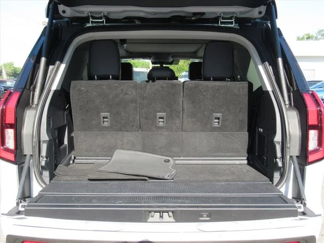 Used 2025 Silver Ford Platinum image 31