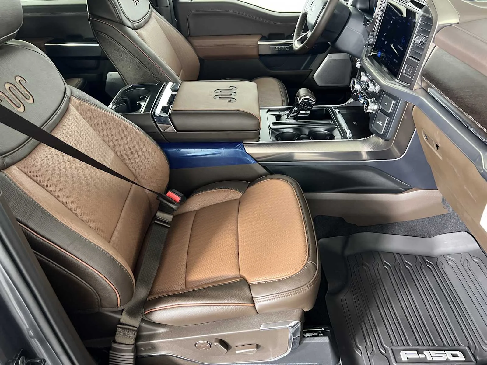 New 2026 Carbonized Gray/Marsh Gray Ford King Ranch image 13