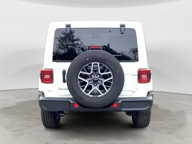 New 2026 Bright White Clearcoat Jeep 4-DOOR SAHARA image 5