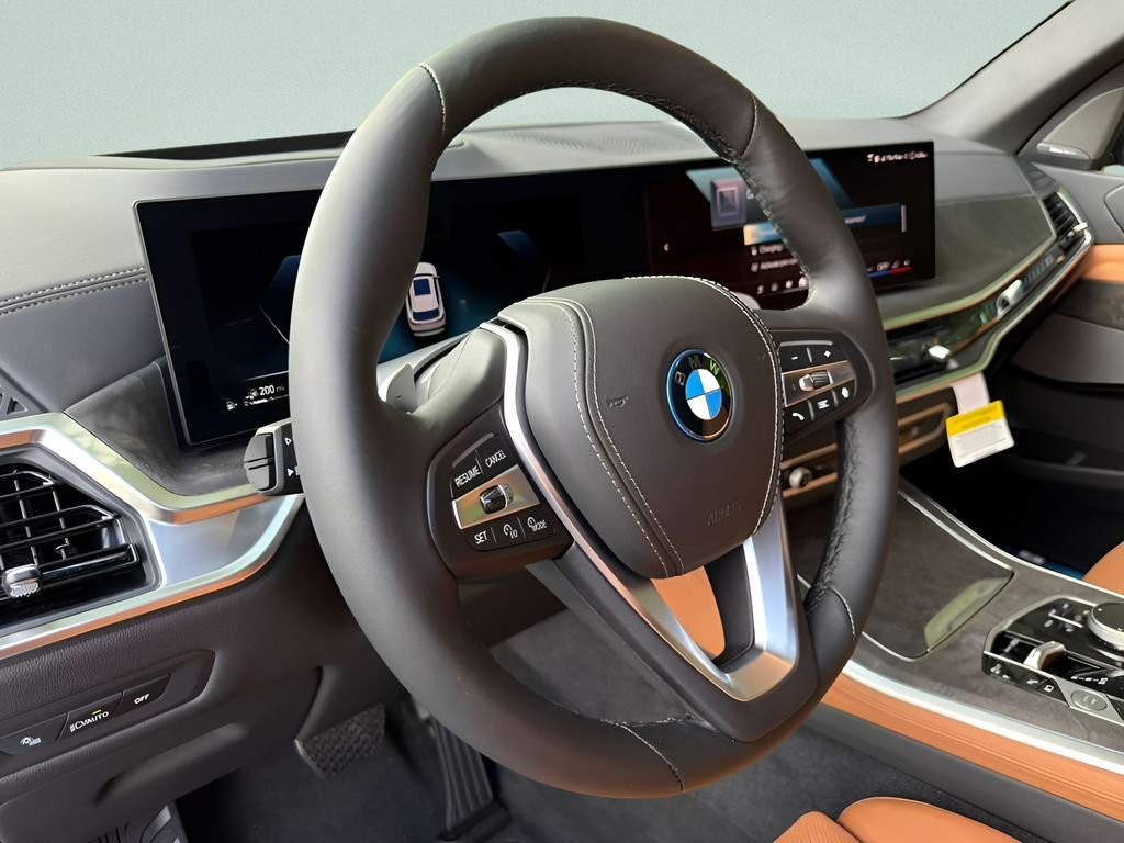 New 2026 Mineral White Metallic BMW xDrive50e image 13