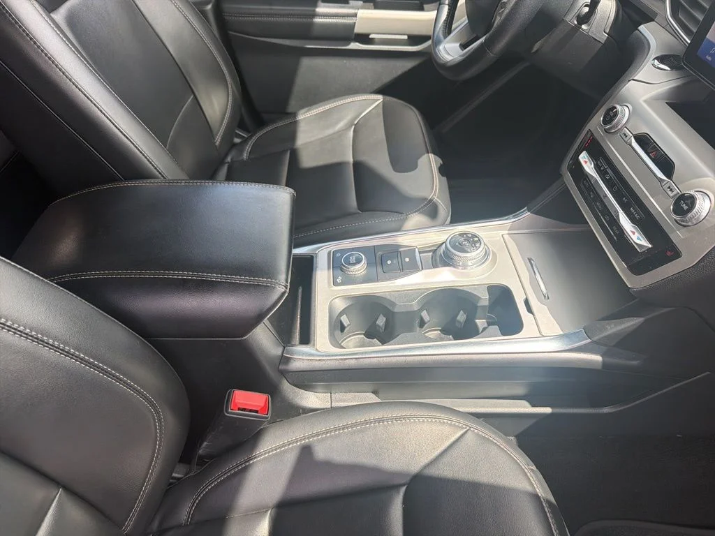 Used 2022 Black Ford XLT image 39