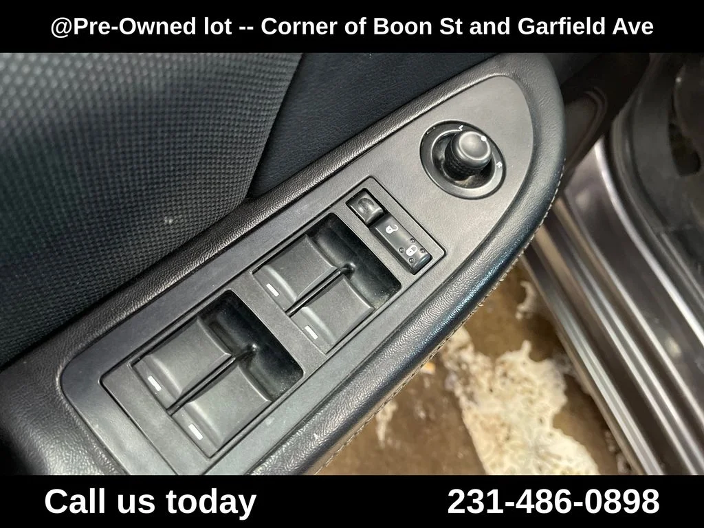 Used 2014 Gray Dodge SE image 16