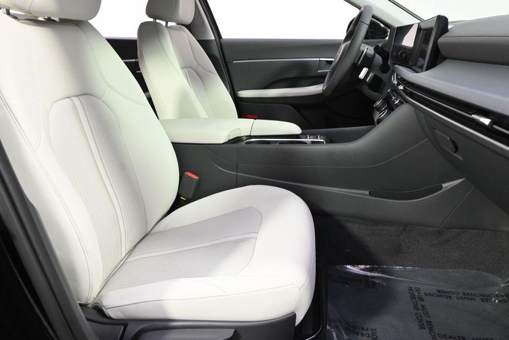 New 2026 Abyss Black Hyundai SEL Sport image 16