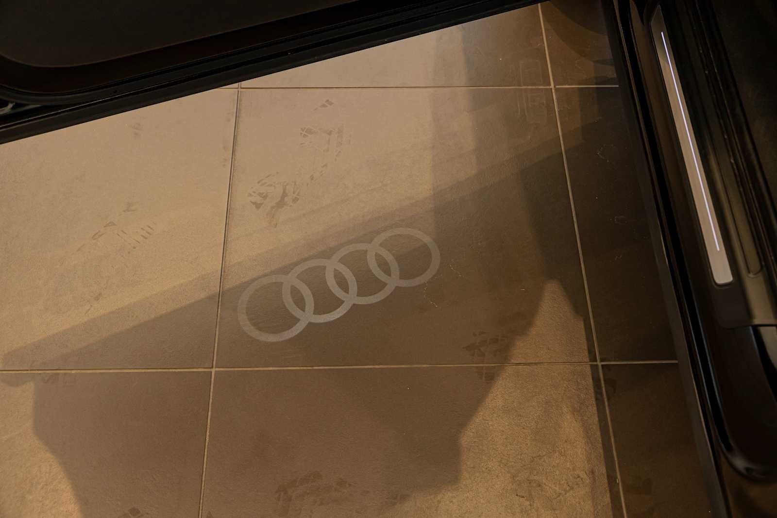Used 2025 Mythos Black metallic Audi Premium image 11