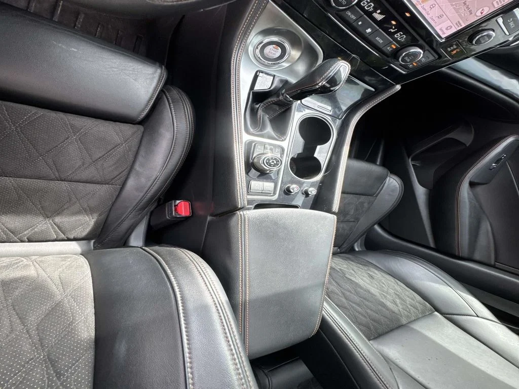 Used 2023 Black Nissan SR image 35