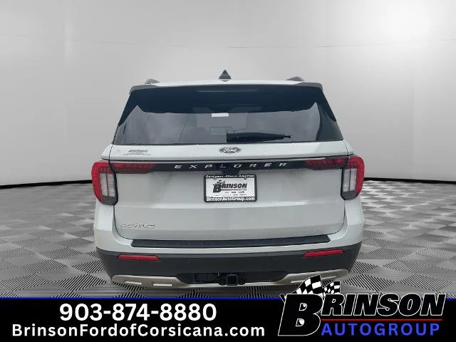 New 2027 Avalanche Gray Ford Active image 24