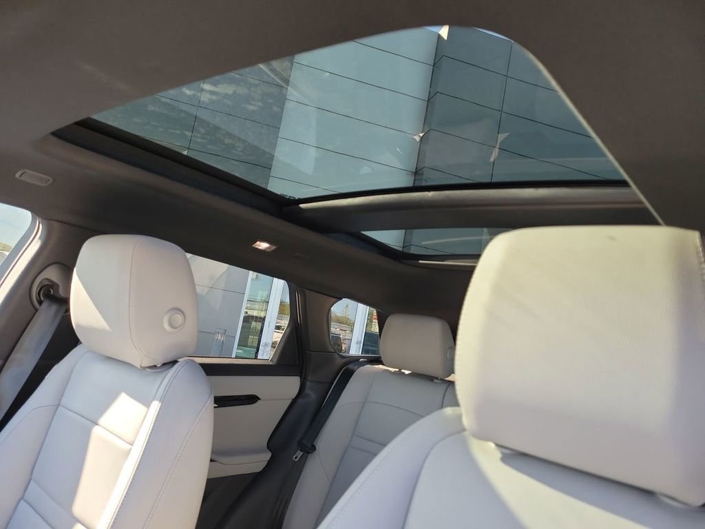 New 2026 Seoul Pearl Silver Land Rover S image 28