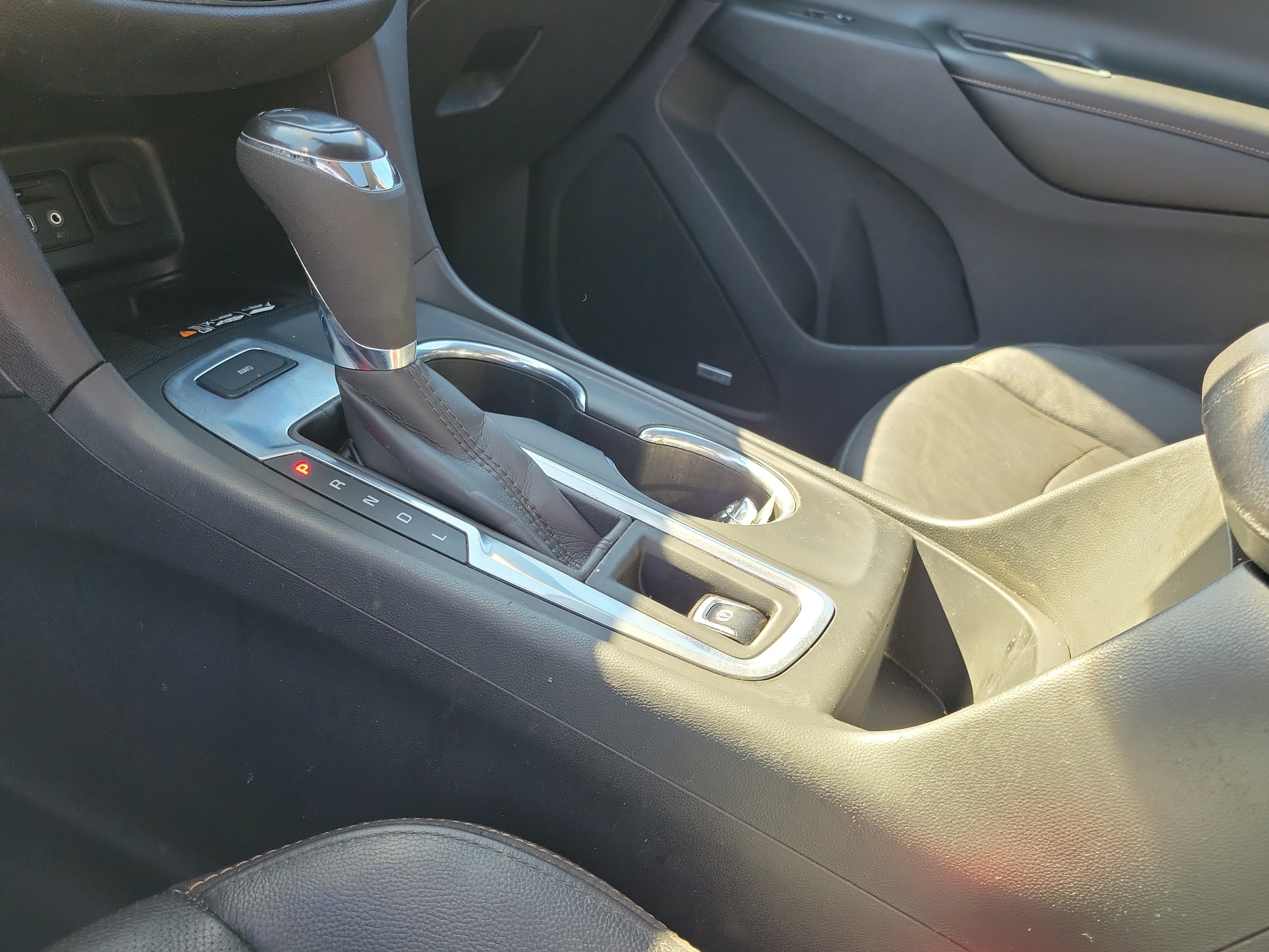 Used 2020 Silver Ice Metallic Chevrolet Premier image 29