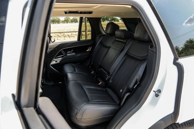 New 2026 Fuji White Land Rover SE image 49