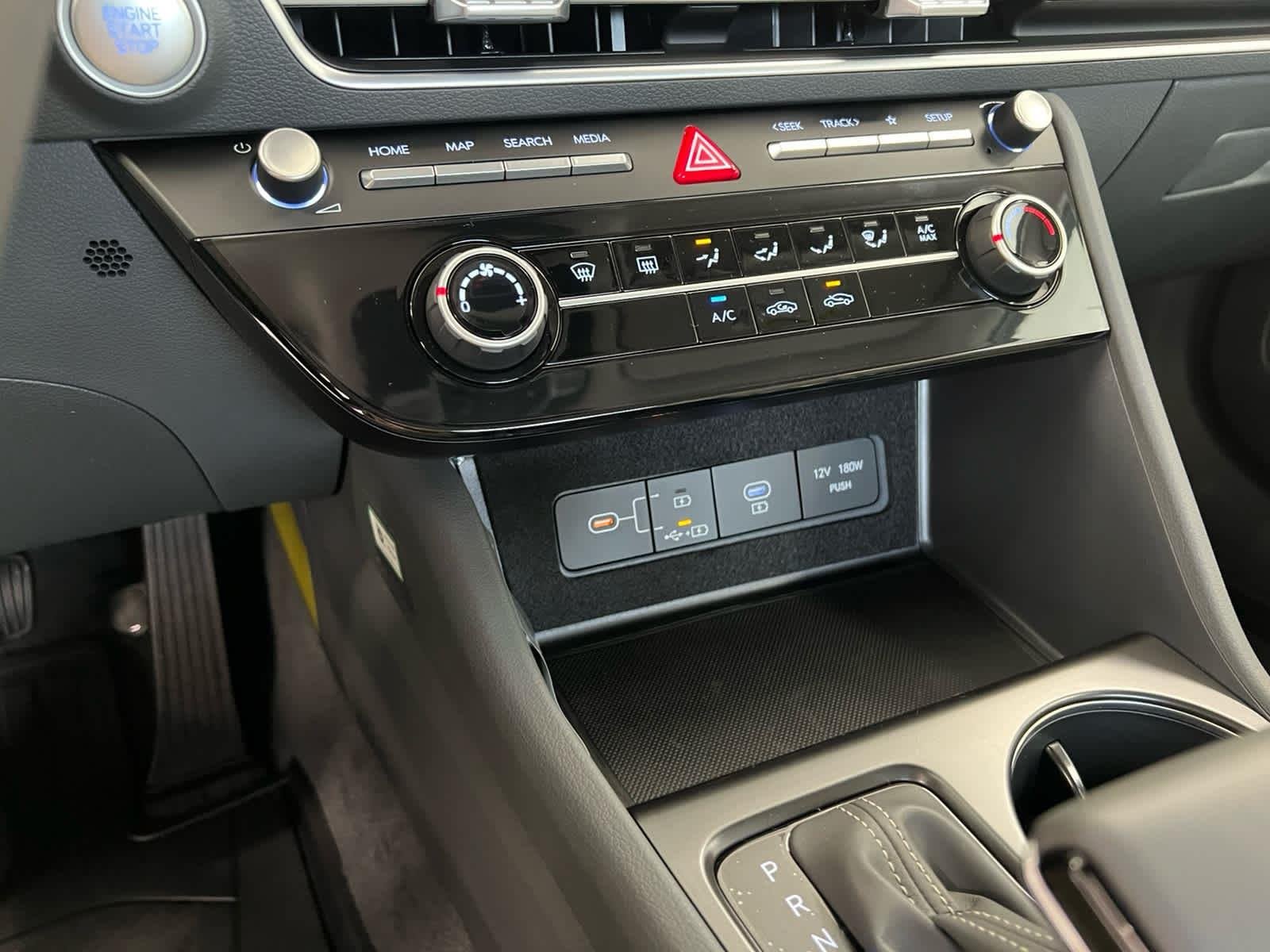 New 2026 Abyss Black Hyundai SE image 17
