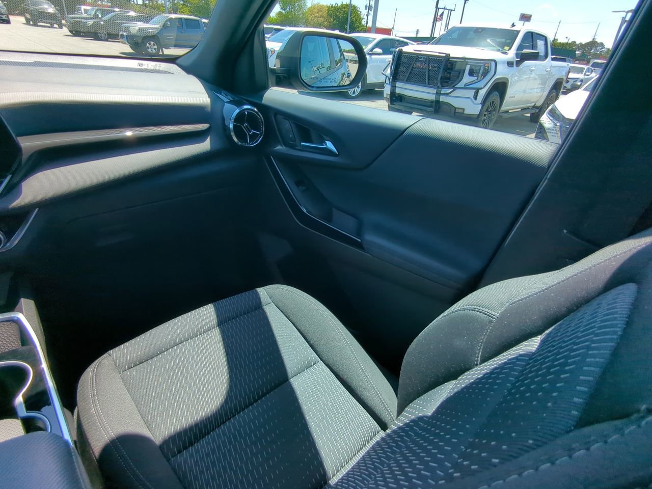 2025 Chevrolet Equinox LT - Photo 16