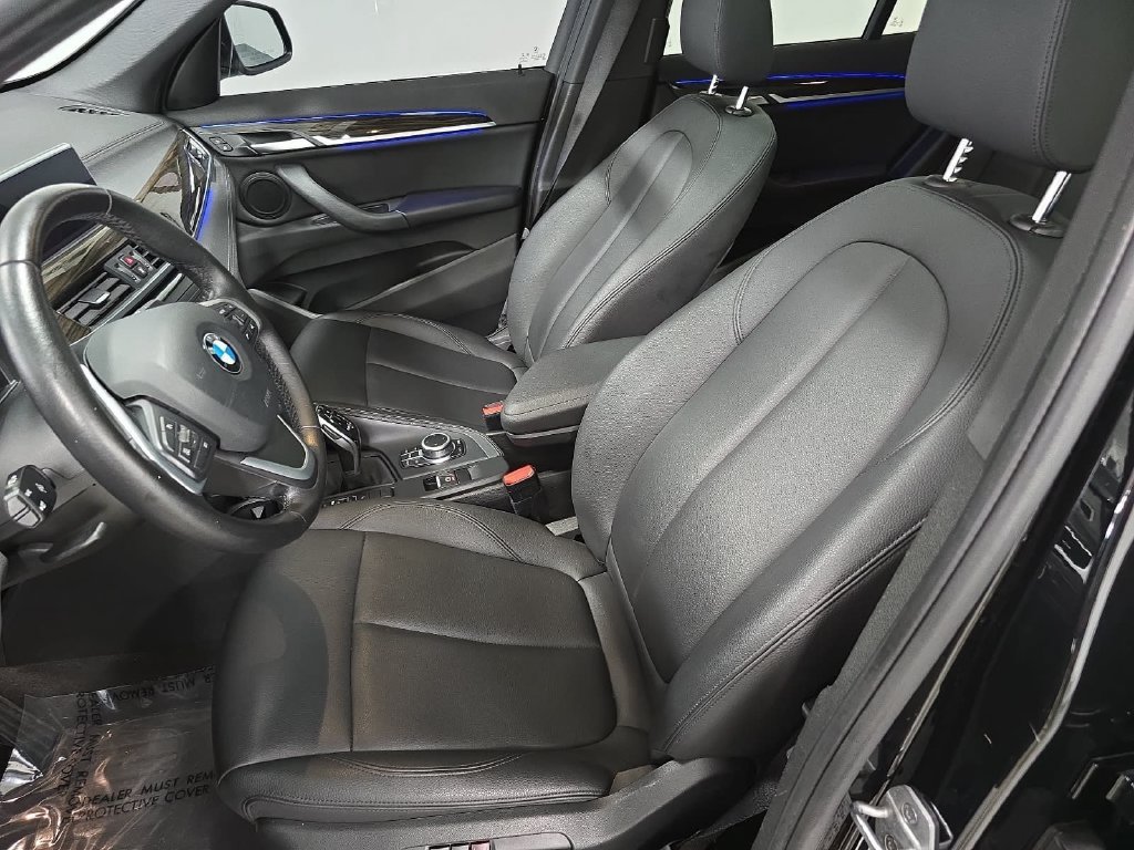 Used 2021 Jet Black BMW sDrive28i image 5