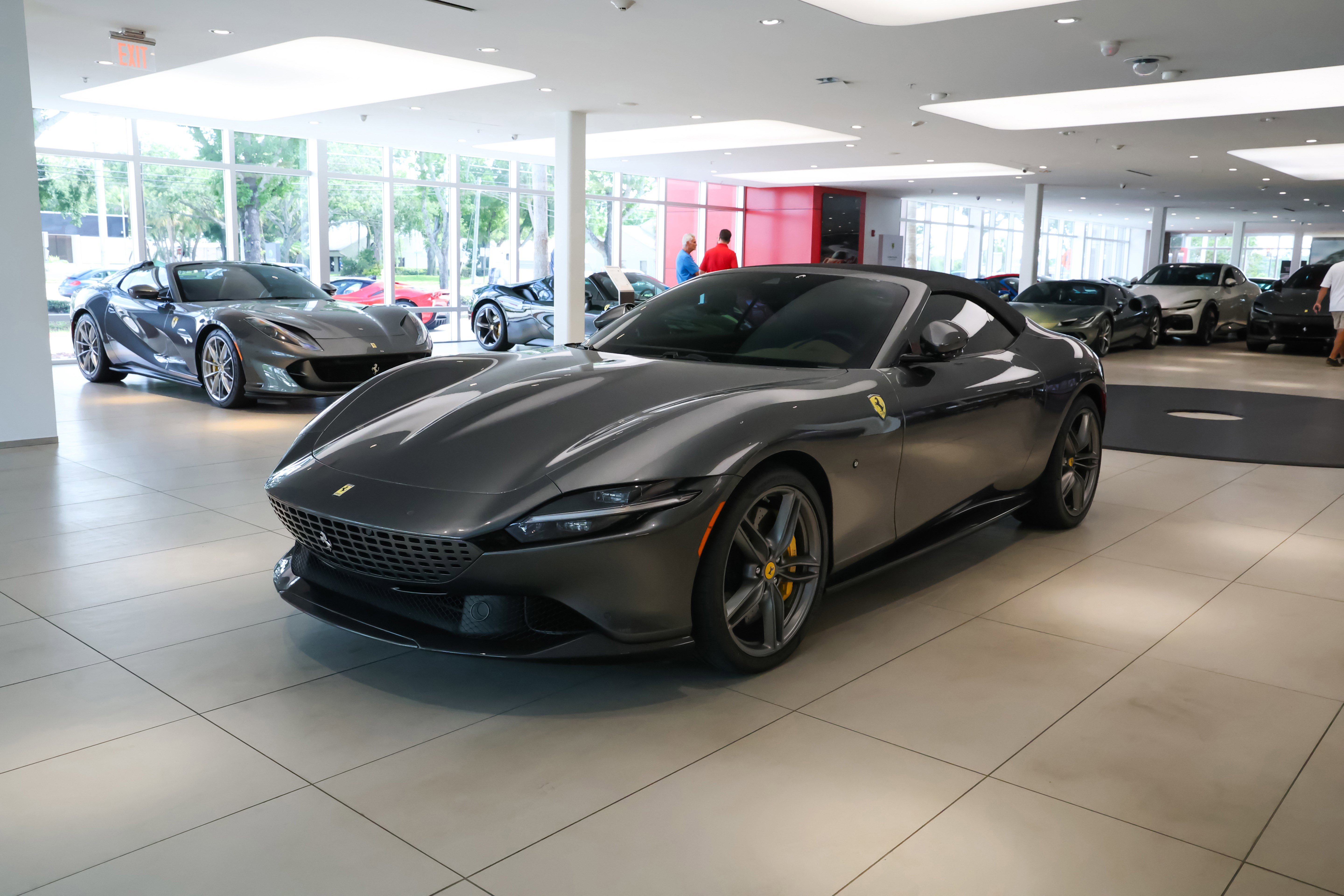 Used 2025 Grigio Silverstone Ferrari  image 24