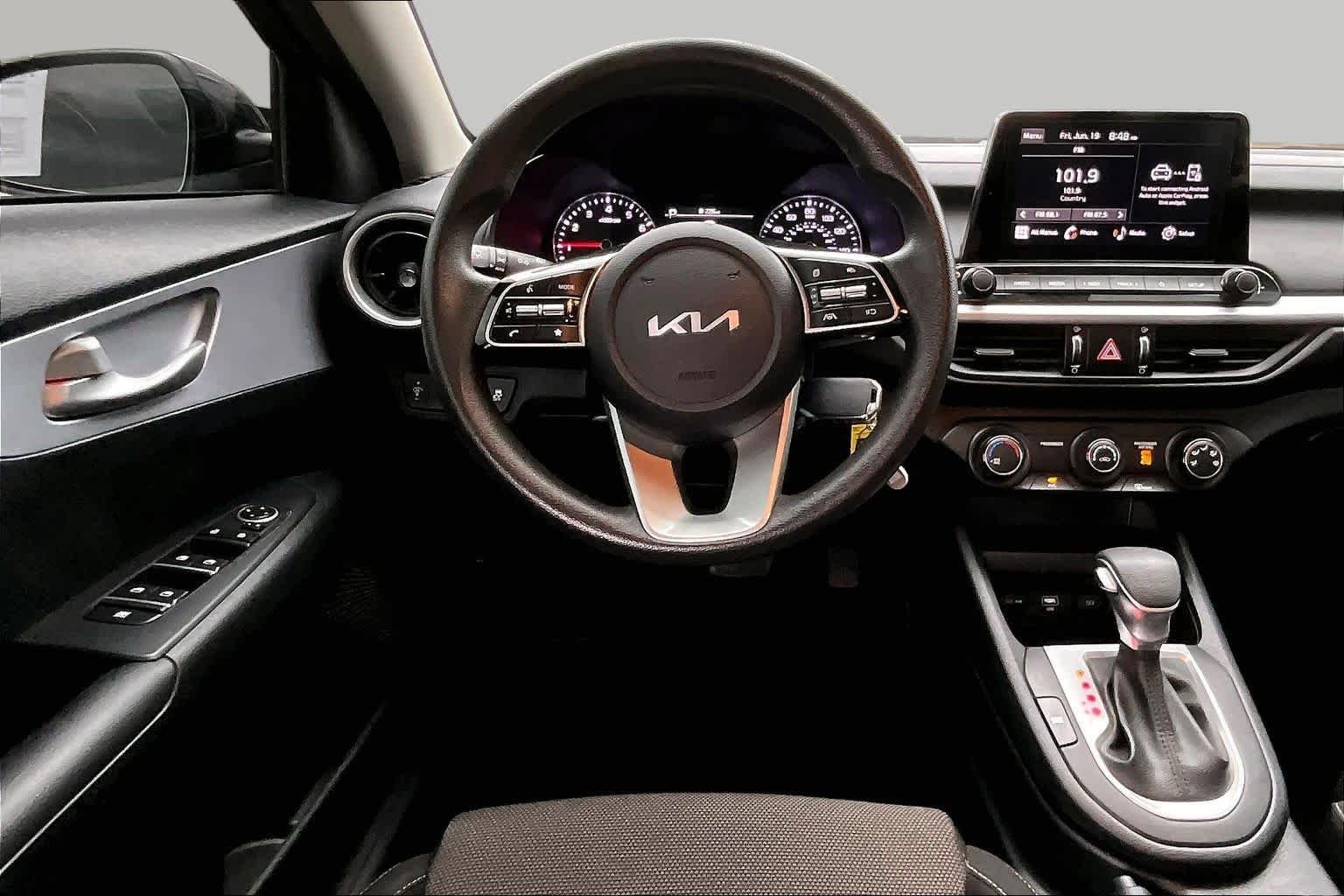 Used 2024 Aurora Black Kia LXS image 7