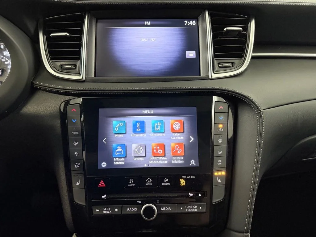 Used 2023 Gray INFINITI LUXE image 17