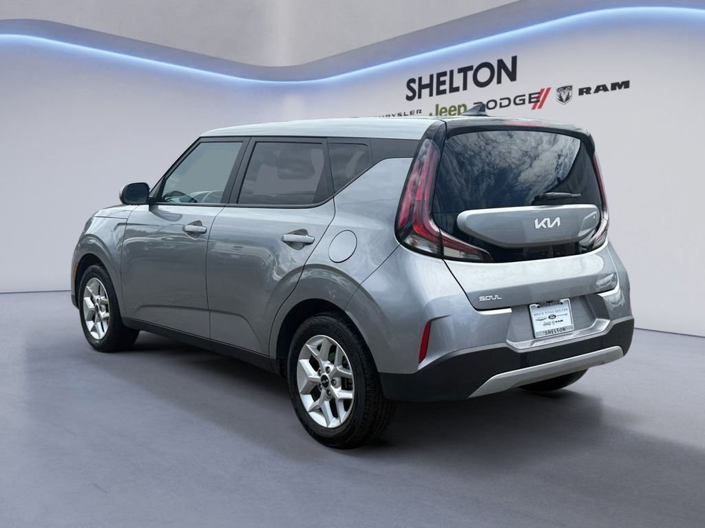 Used 2025 Steel Gray Kia LX image 4