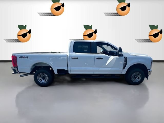 2025 Ford F-350 Super Duty Chassis Cab XL - Photo 39