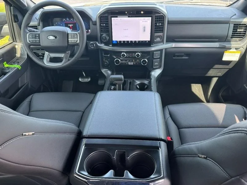 New 2026 Oxford White Ford XLT image 5