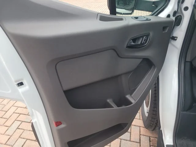 New 2026 Oxford White Ford Base image 16