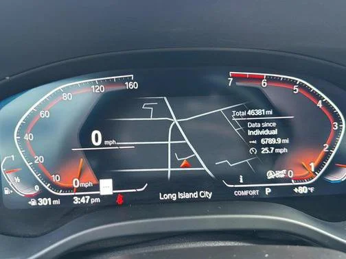 Used 2024 Black BMW xDrive30i image 13