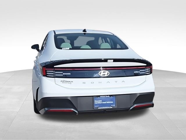 Certified Used 2025 White Hyundai SE image 7