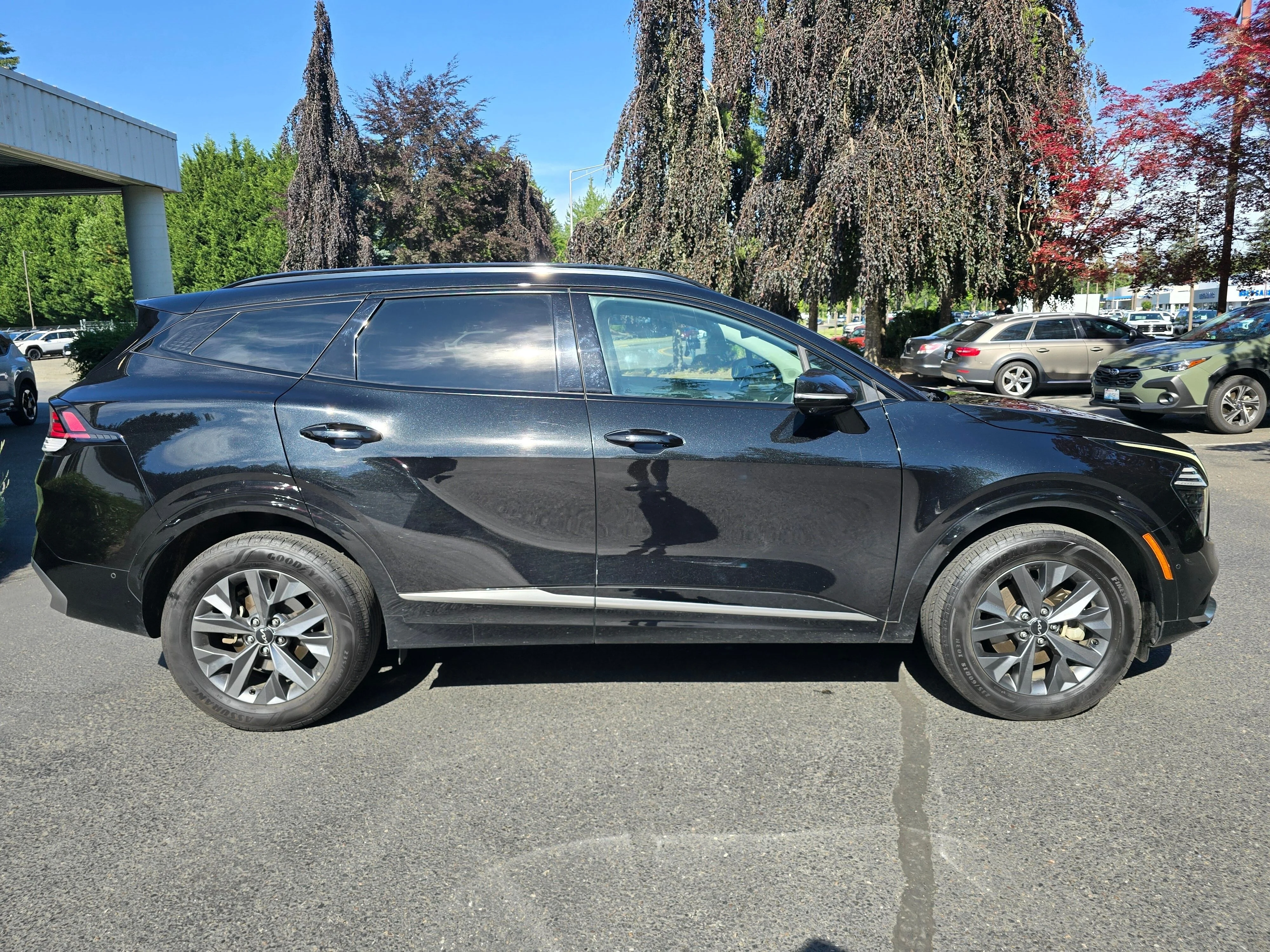 Used 2025 Black Kia SX-Prestige image 3