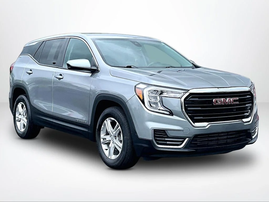 Used 2023 Silver GMC SLE image 11