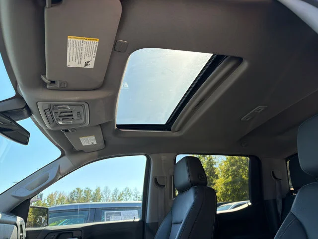 Used 2021 ONYX BLACK GMC SLT image 31