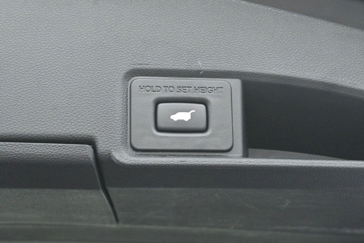 Used 2024 Majestic Black Pearl Acura SH-AWD w/Tech image 9