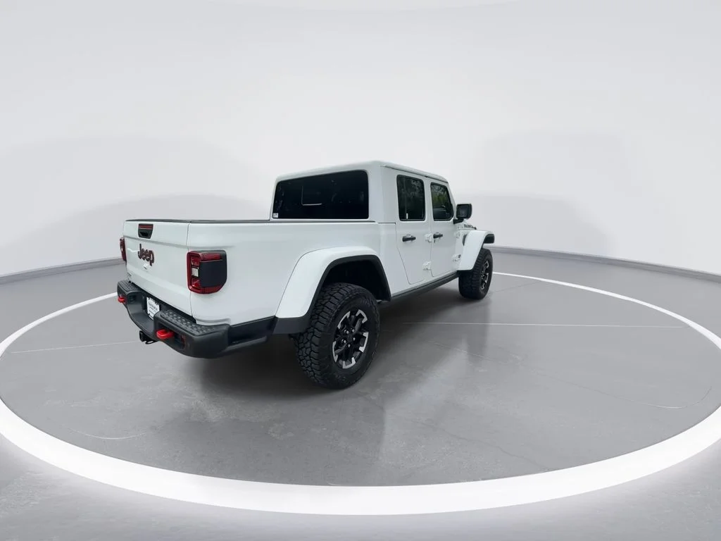 Used 2024 White Jeep Rubicon image 8