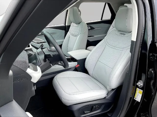 New 2026 Agate Black Metallic Ford Platinum™ image 63