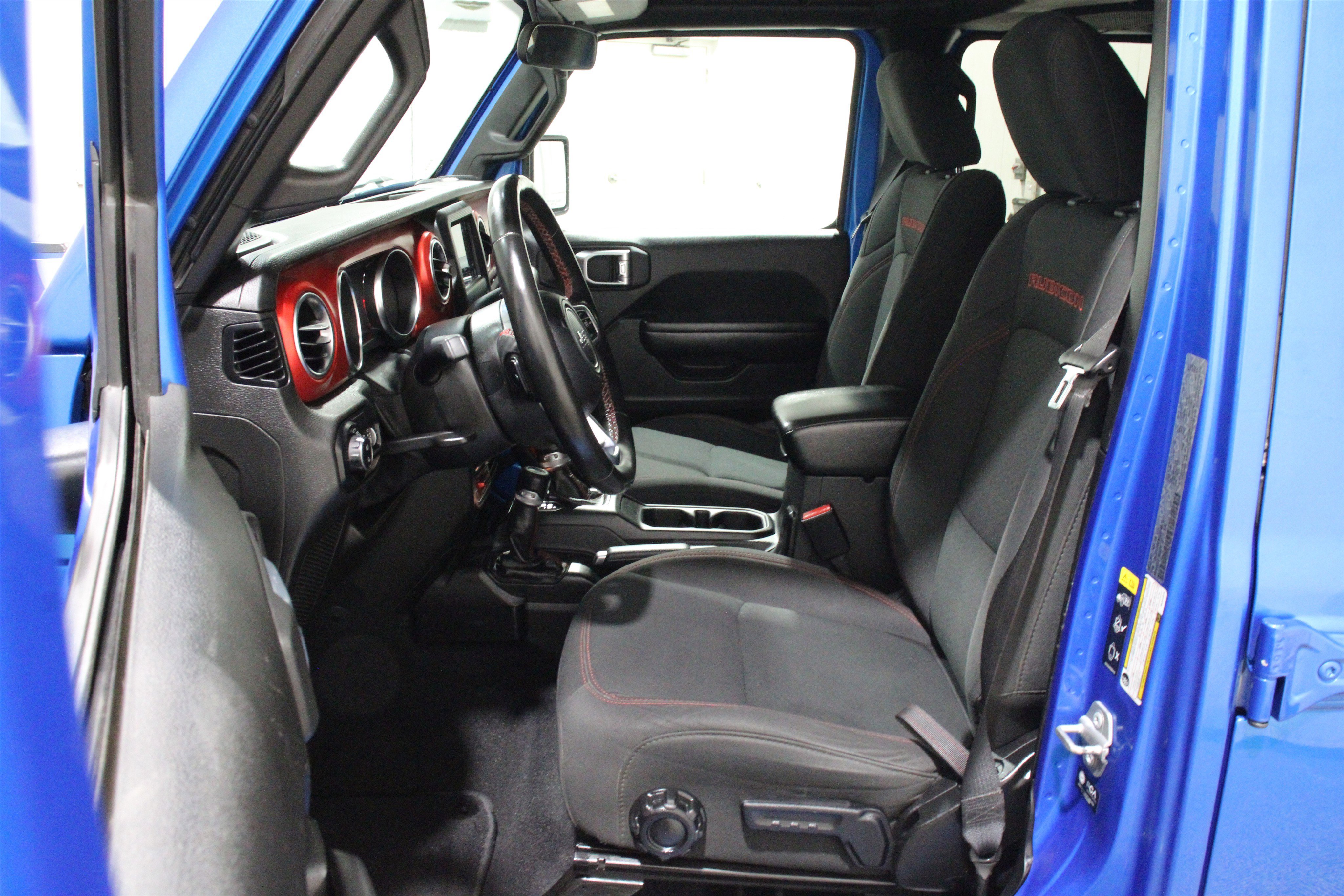 Used 2021 Hydro Blue Pearlcoat Jeep Rubicon image 3