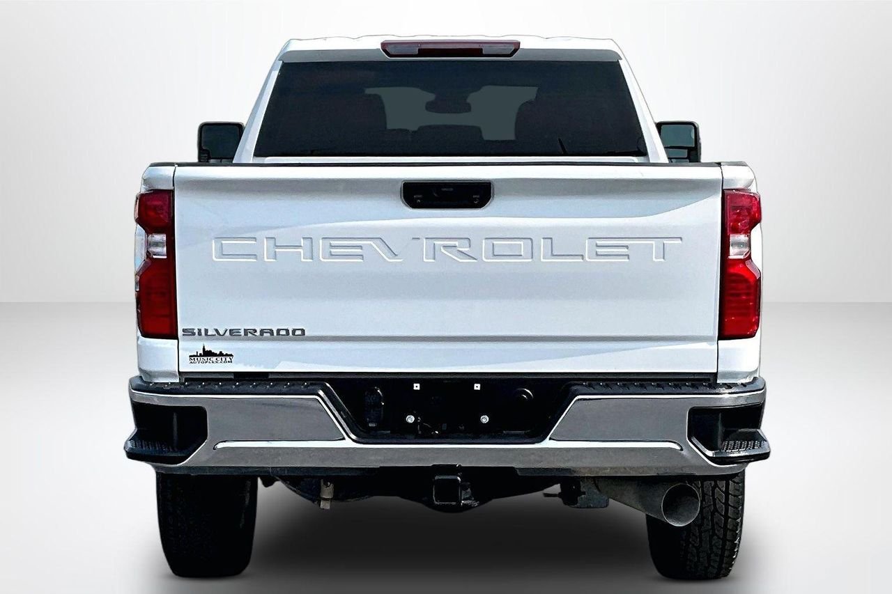 Used 2024 Summit White Chevrolet 4WD Crew Cab Standard Bed LT image 7