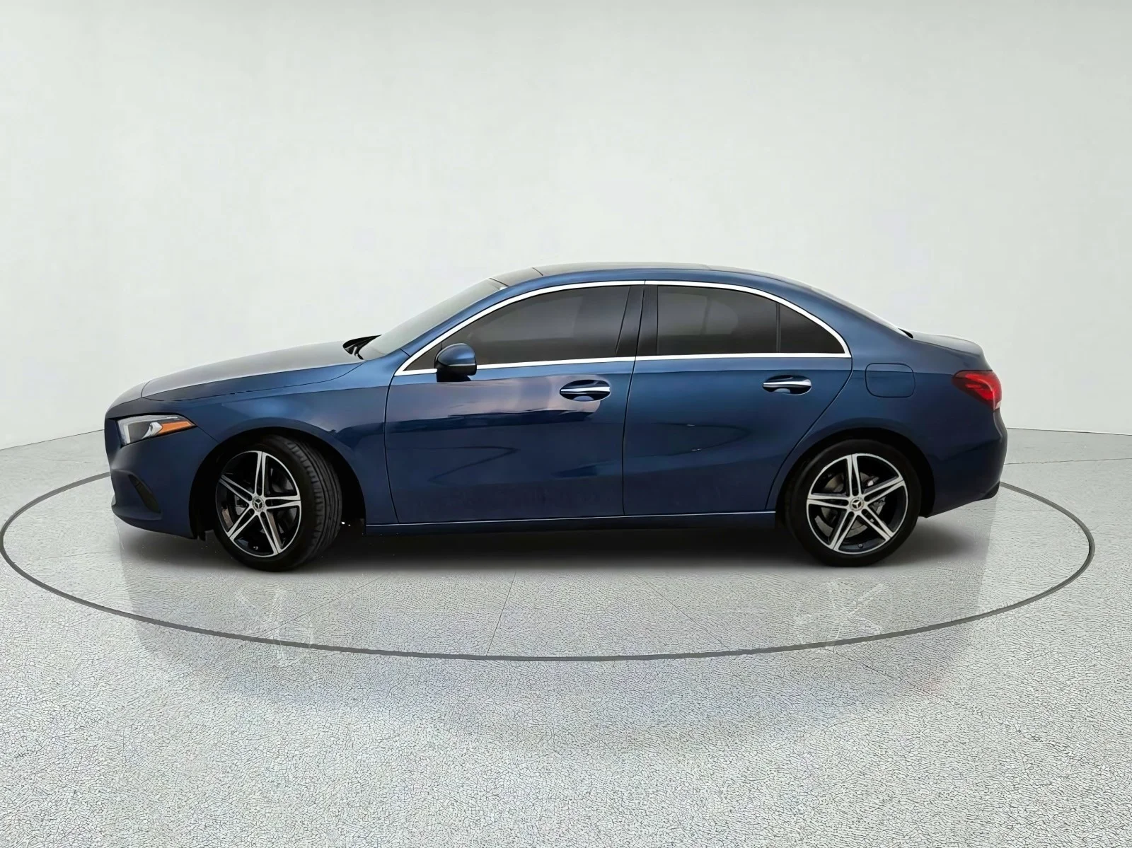 Used 2022 Denim Blue Metallic Mercedes-Benz A 220 image 14