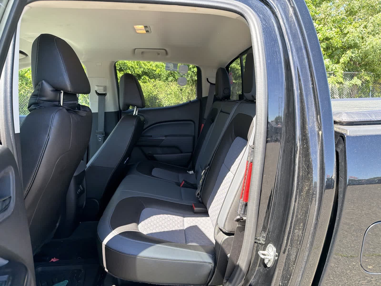 Used 2016 Black Chevrolet 4WD Z71 image 10