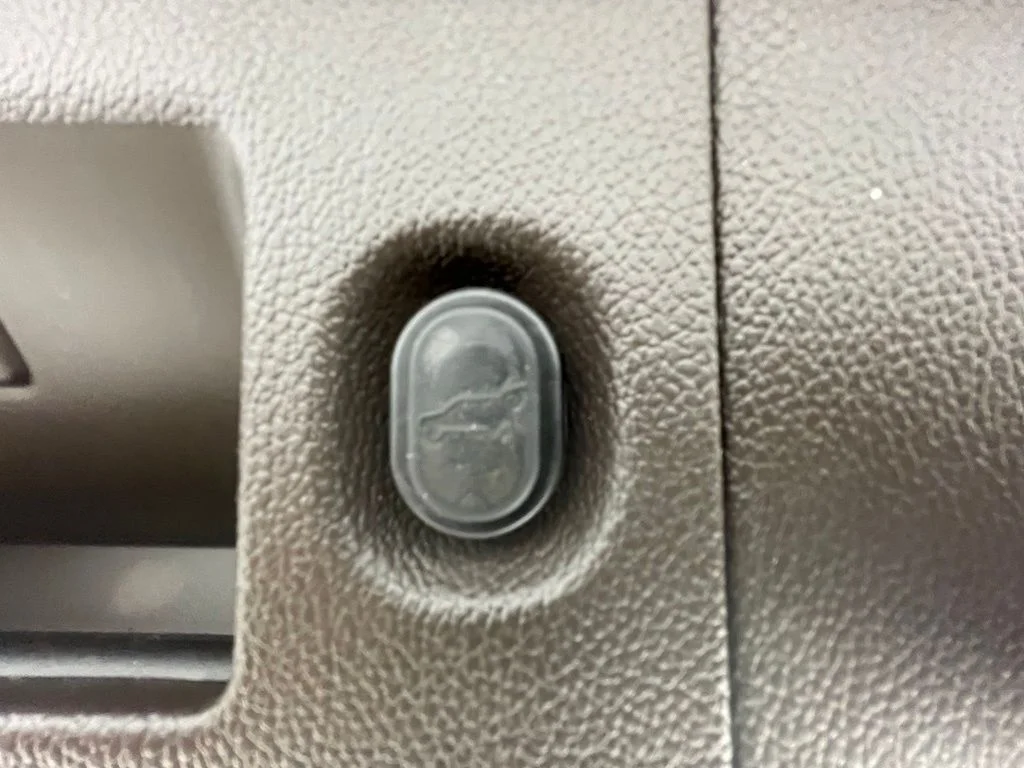Used 2015 Gray GMC Denali image 7