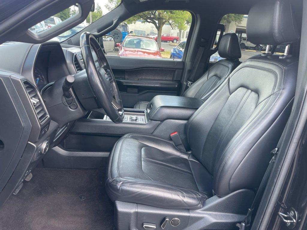 Used 2021 Black Metallic Ford Limited image 8
