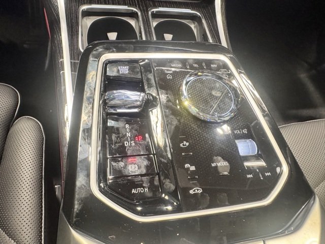 Used 2026 Black Sapphire Metallic BMW 740i xDrive image 9