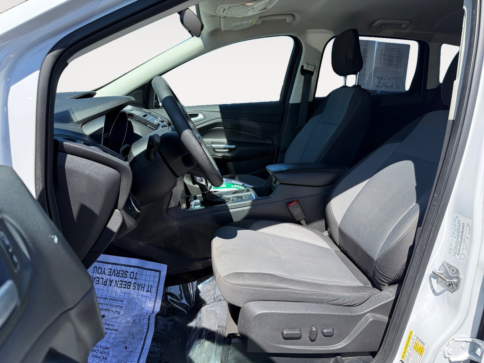 Used 2018 Oxford White Ford SE image 10